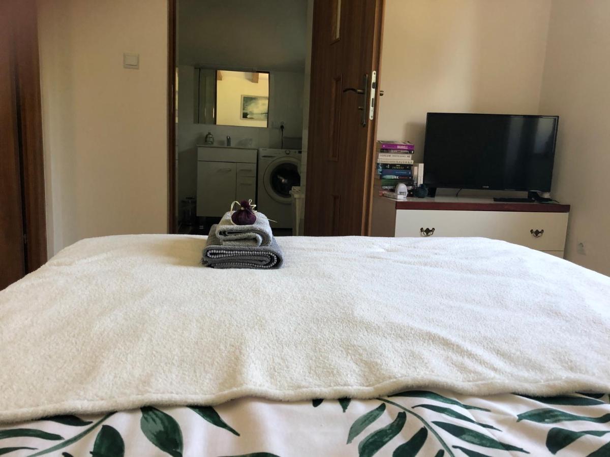 Villa Czytelnia W Sadzie Krzykawka Esterno foto